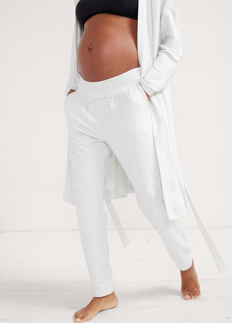 SKIMS on X: Take your loungewear to the next level with the ultra-soft and  super stylish Cozy Knit Wrap Top and Jogger — available now in sizes  XXS-5X.   / X