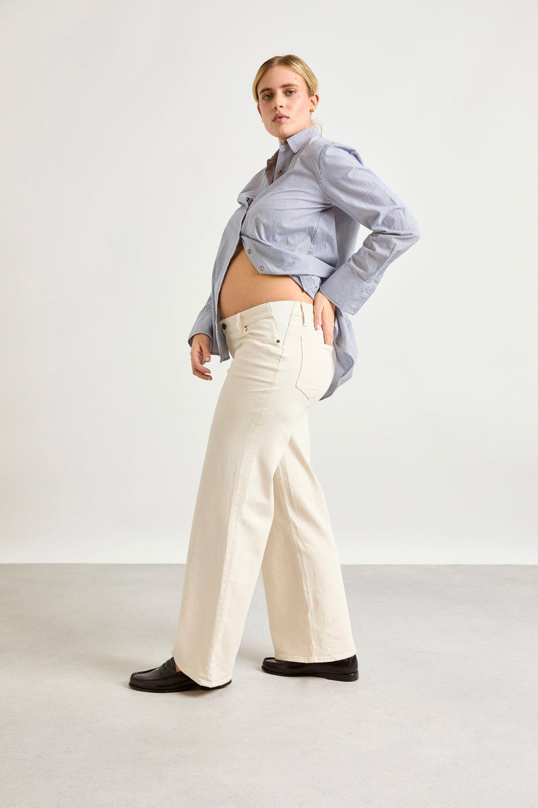 The Relaxed Wide Leg Maternity Jean